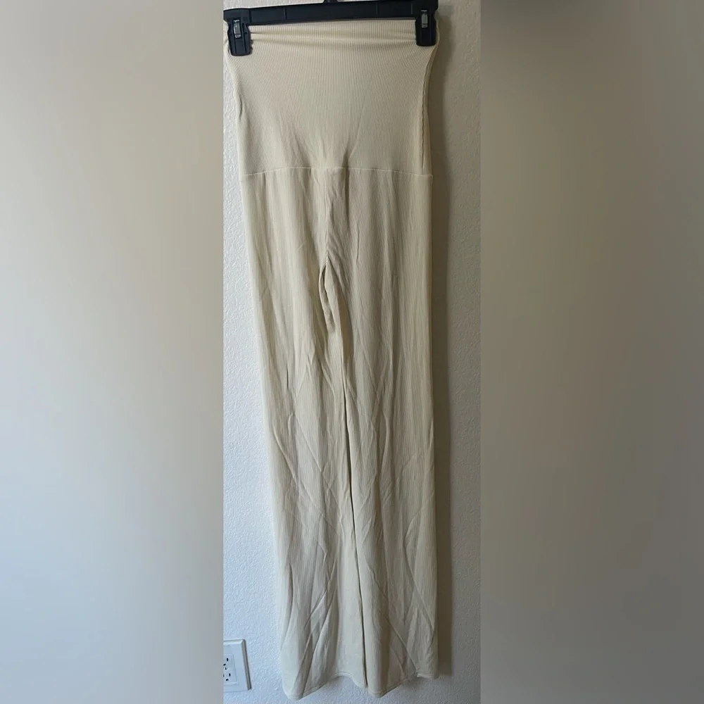 SKIMS Cream soft lounge Ribbed Pants - Picture 1 of 4